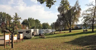 Aire de services camping-cars Roullet -Saint-Estèphe